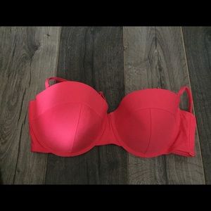 Swim top never worn🏖🏊🏼‍♀️🐳🐬🐠🐡🐙